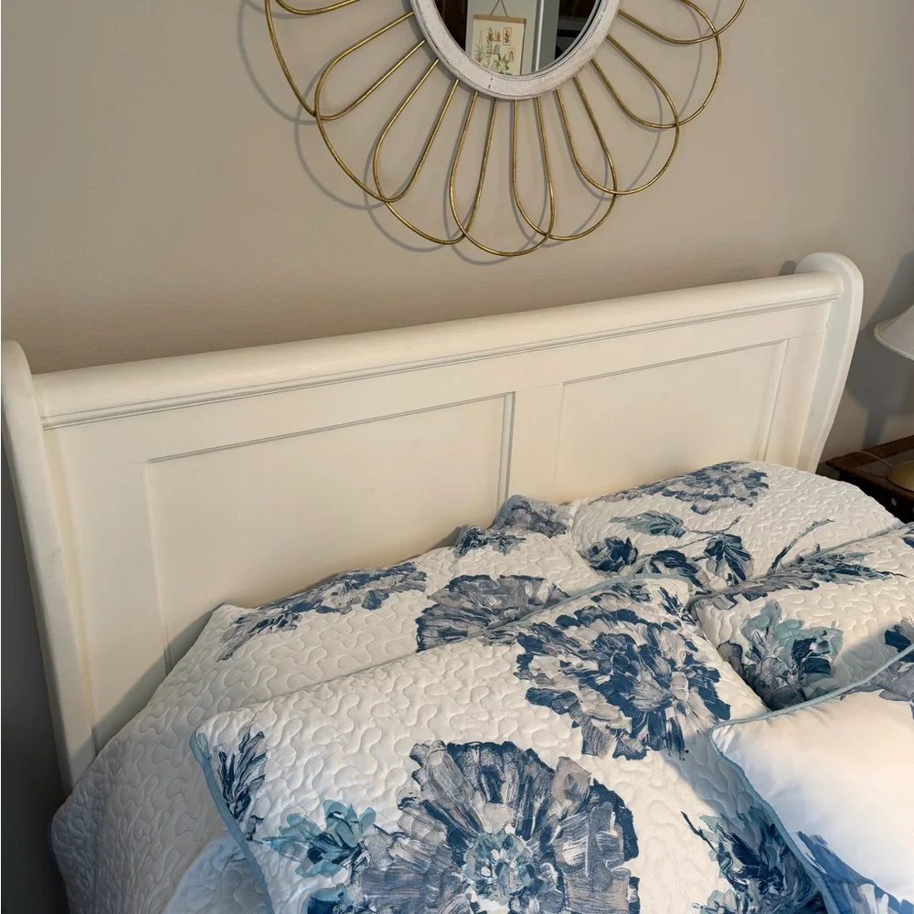 White and Blue Floral Quilt Set - Home Bedding